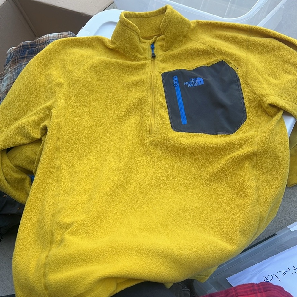 YELLOW Authentic the north face quarter zip fleece